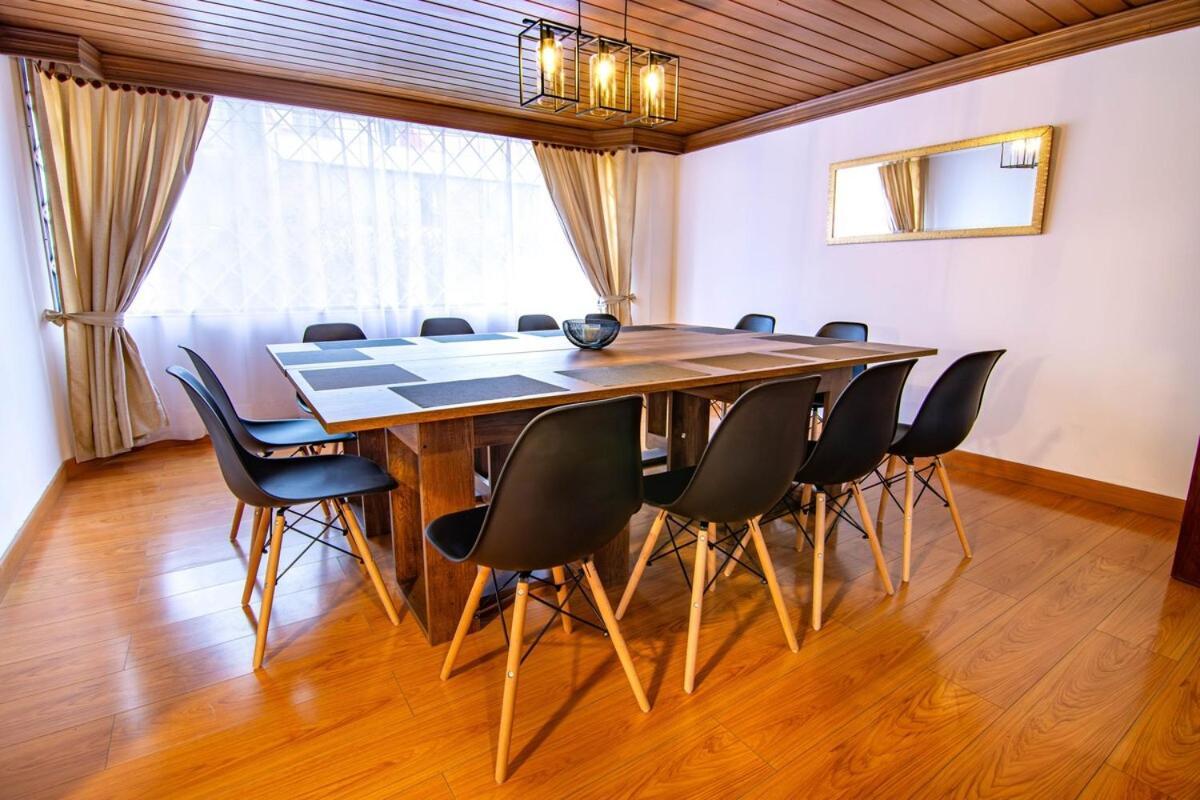Huge Colonial House With Chimney, Luxury In The Exclusive Town In * Bogota