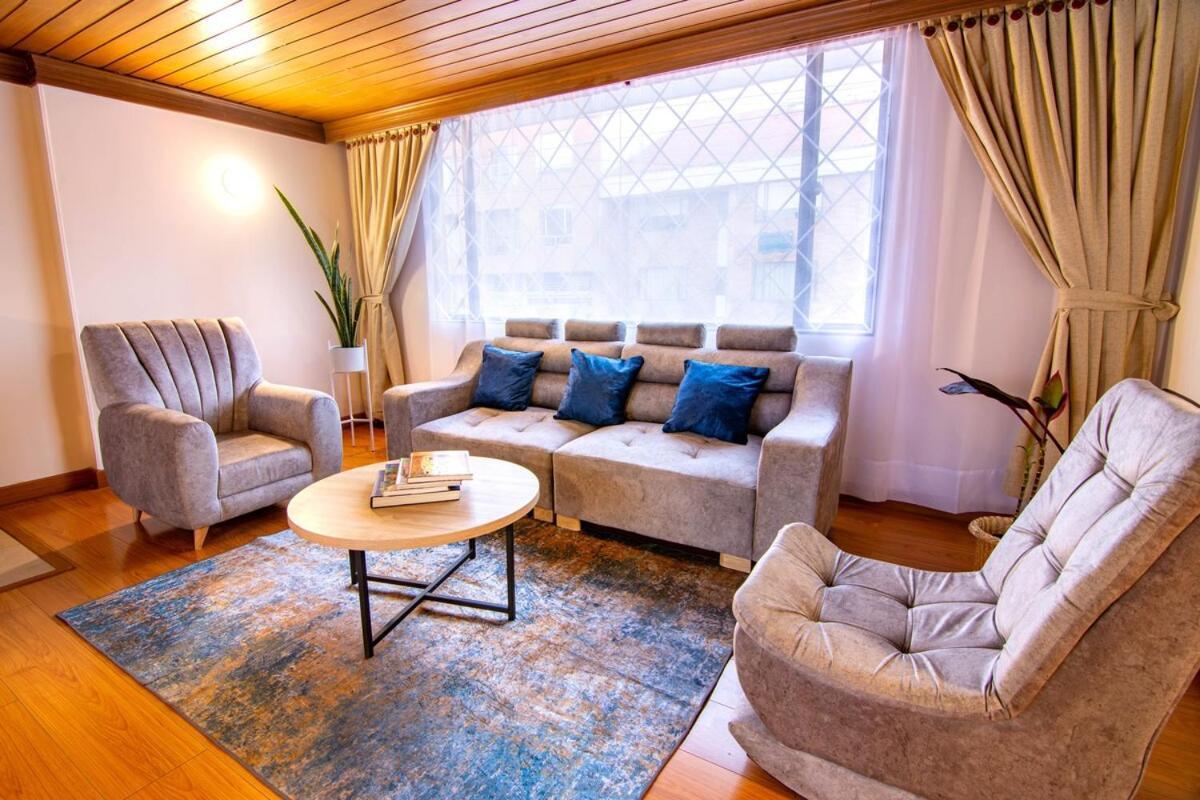 Holiday home Huge Colonial House With Chimney, Luxury In The Exclusive Town In *