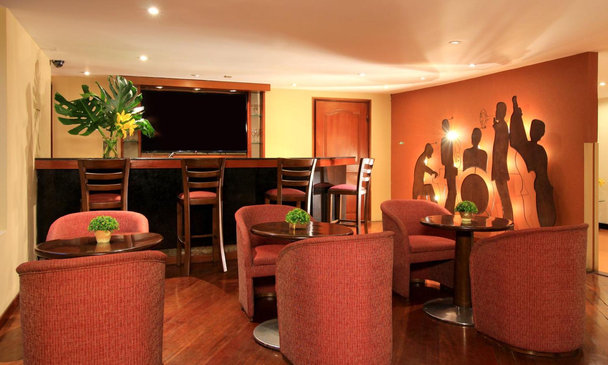 Apartasuites Windsor By Geh Apartment
