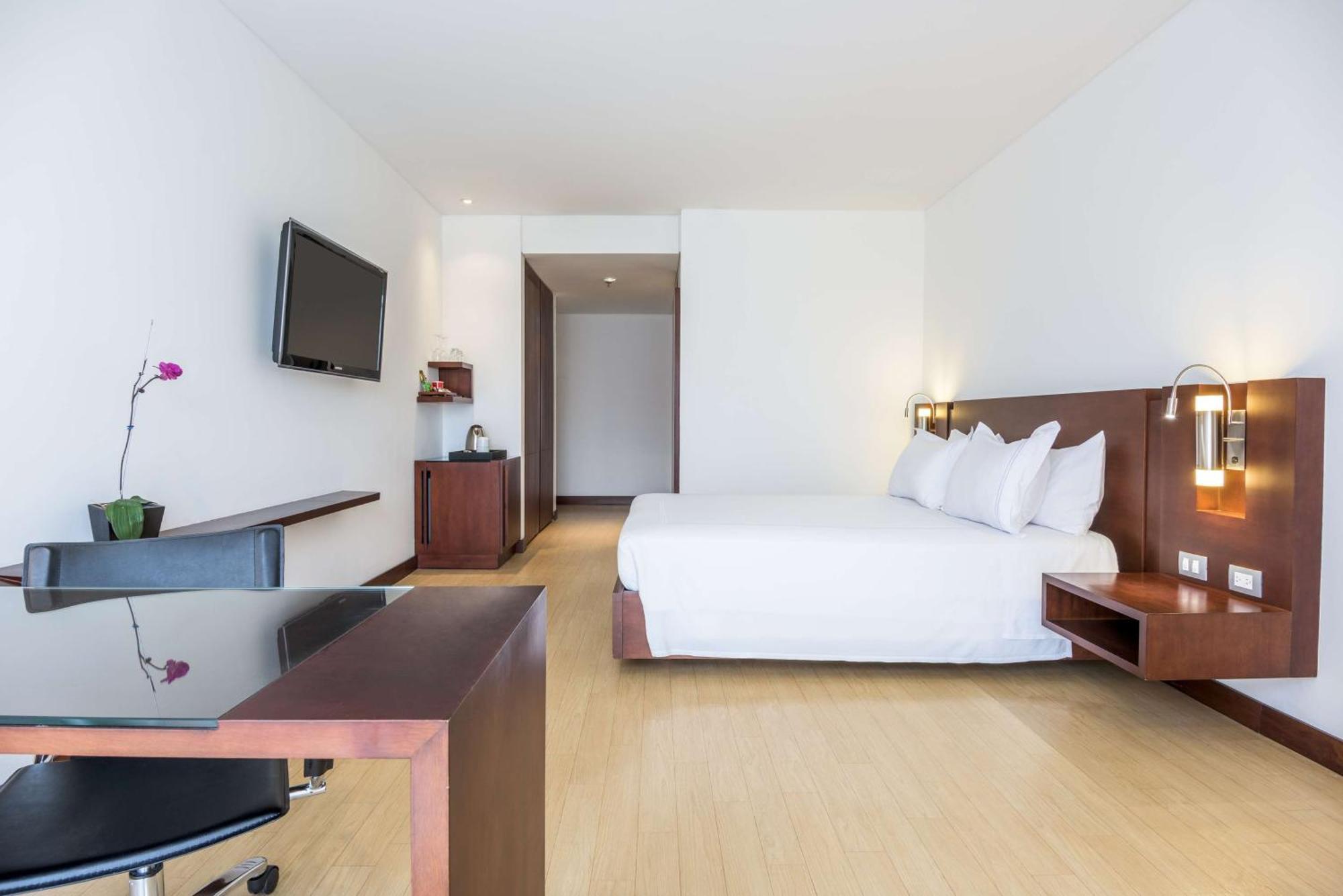 Nh Urban 93 Royal Hotel Bogota