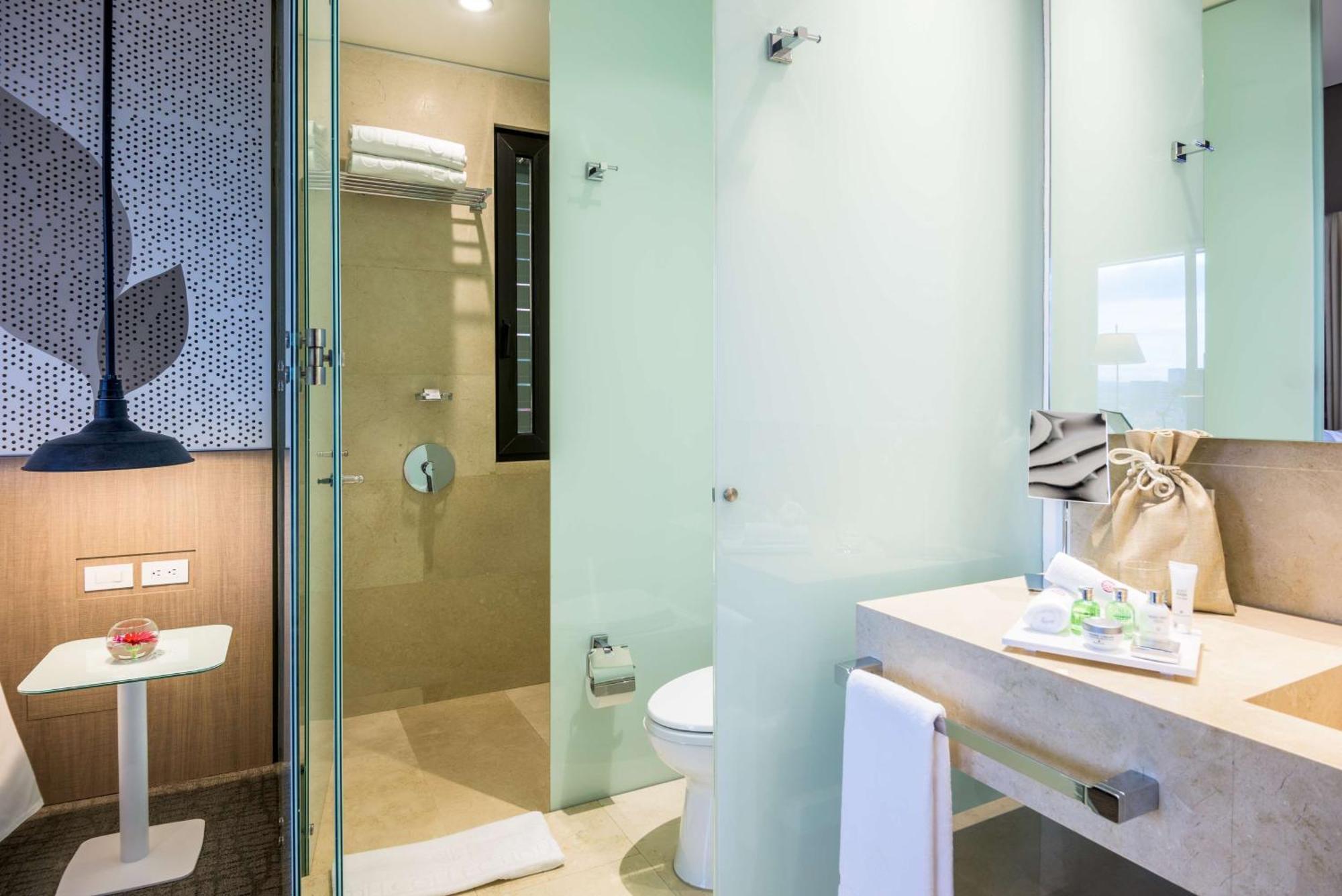 Hotel Nh Collection Terra 100 Royal Bogota