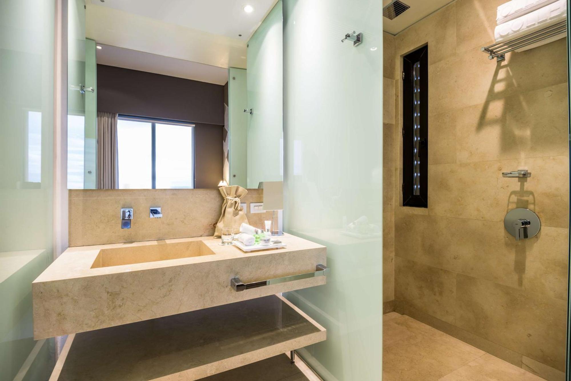 Hotel Nh Collection Terra 100 Royal Bogota