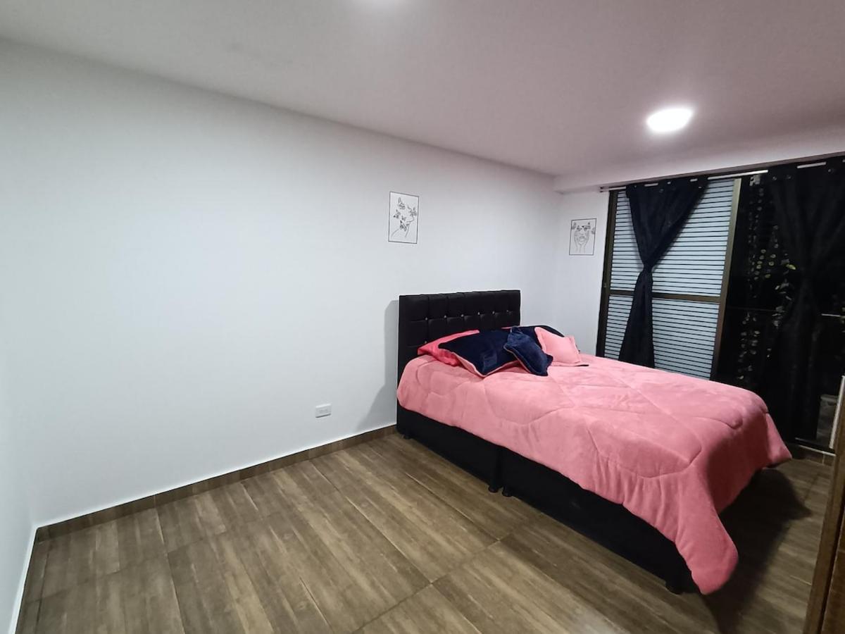 Apto Moderno Y Acogedor 10 Min Aeropuerto Apartment *