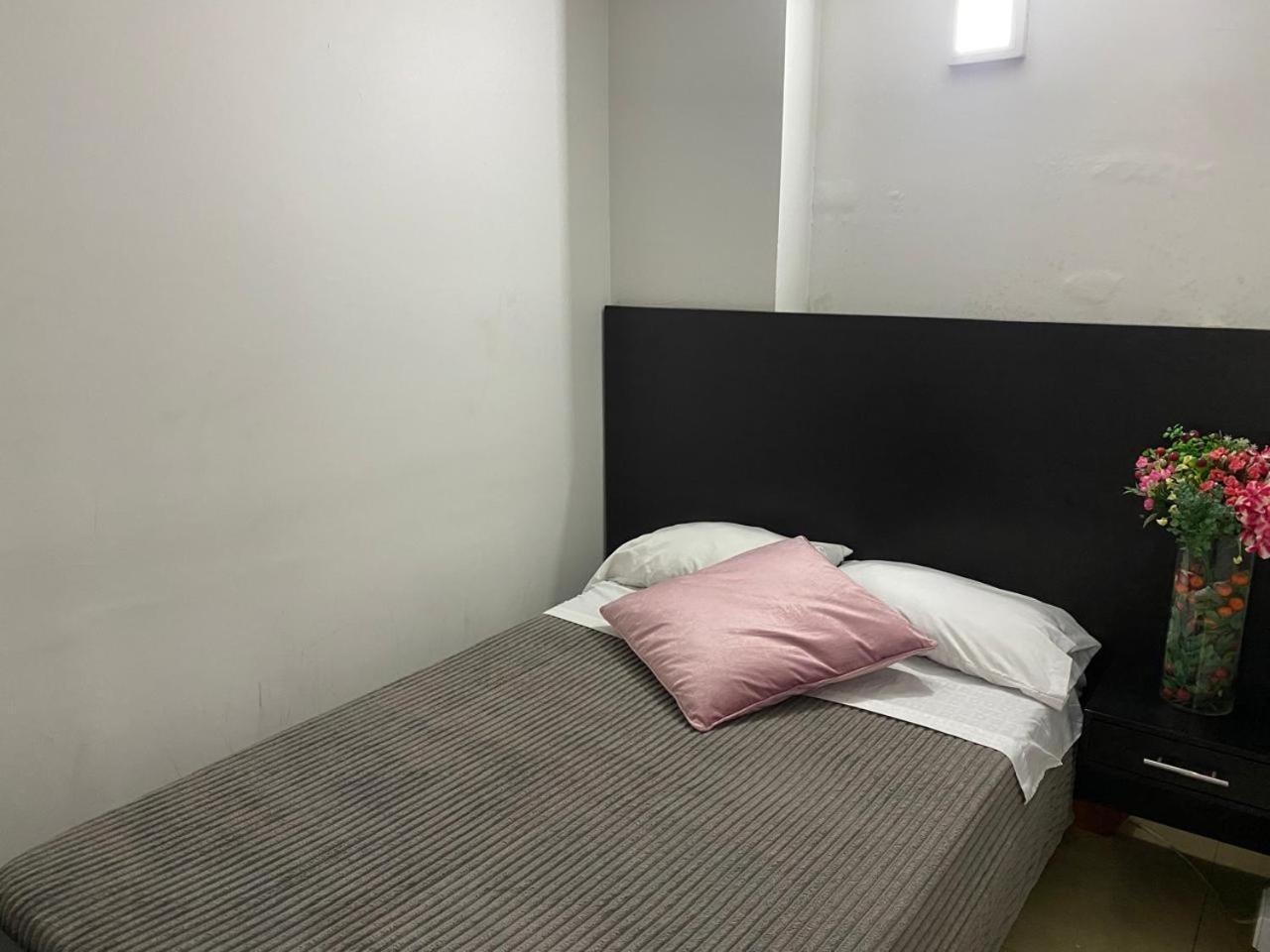 Guest house Destino Nomada Calle 11 N 1-38 Bogota
