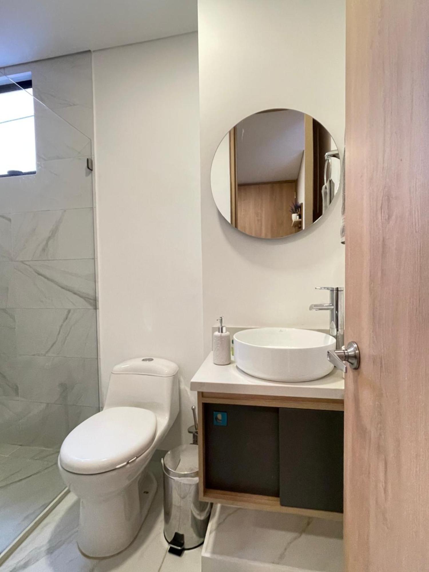 Apartamento Moderno Apto En Chapinero, Bogota, Junto Al Parque De Hippies