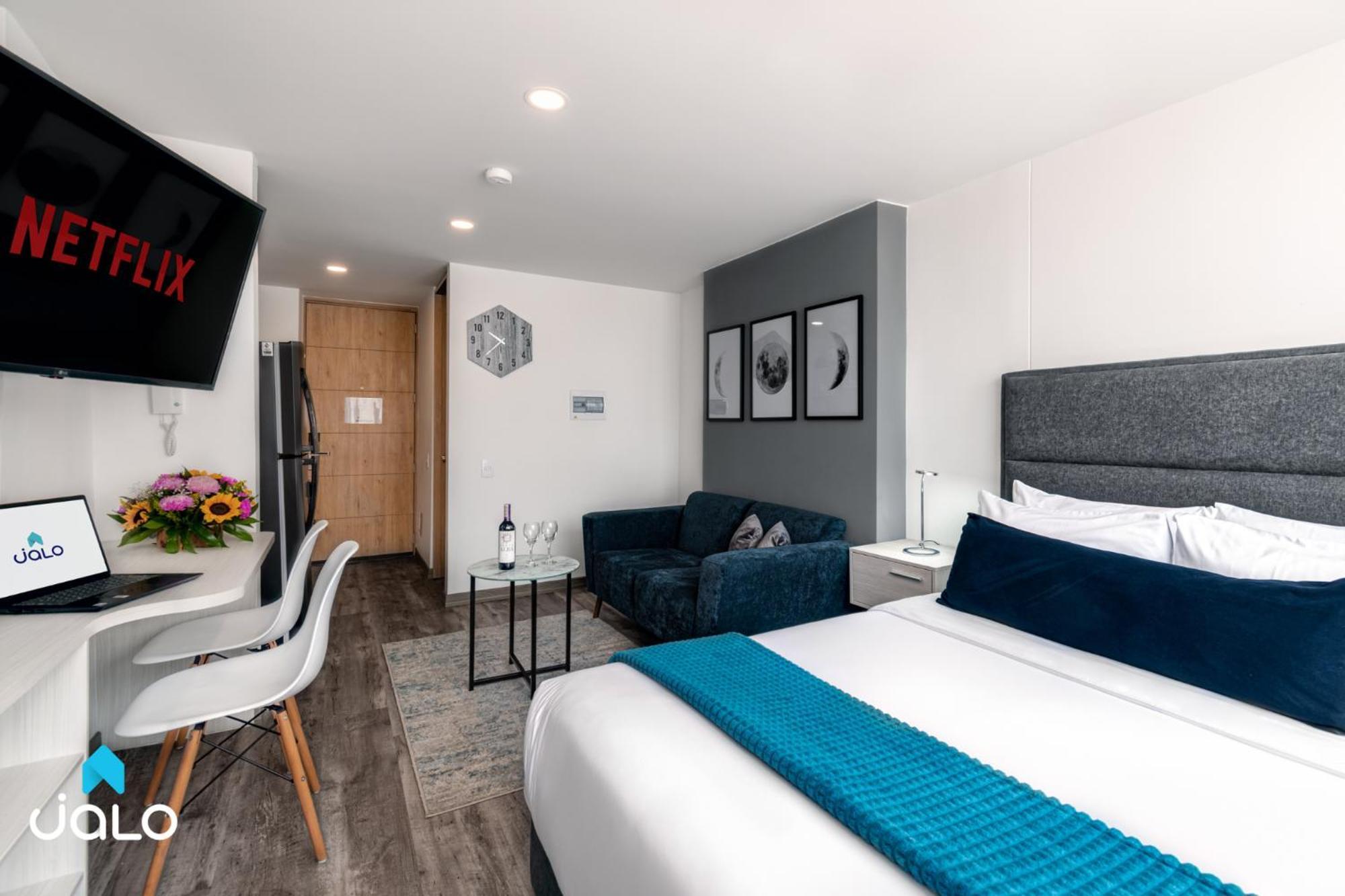 Torre Acqua Lofts - Downtown Apartment