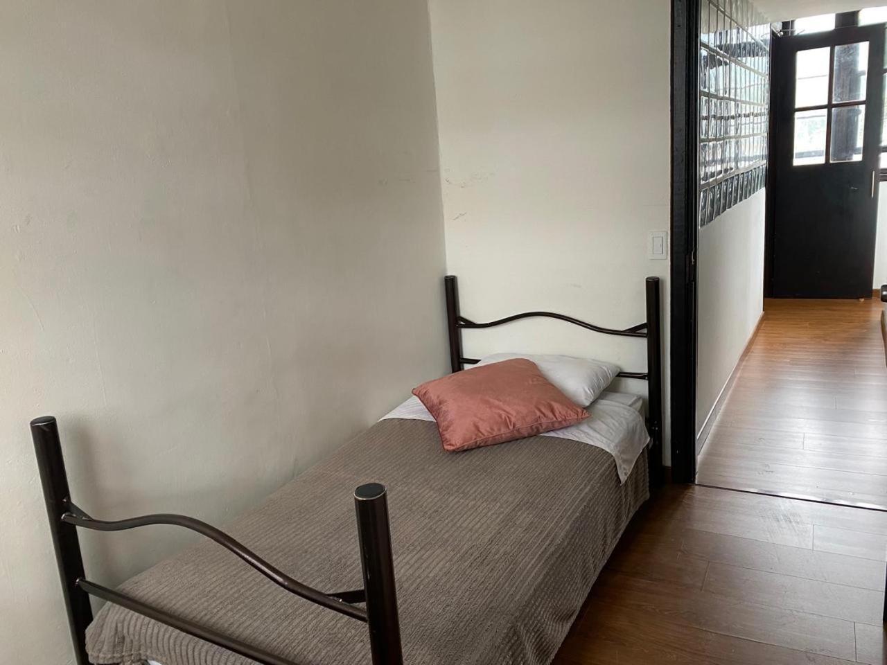 Destino Nomada Calle 11 N 1-38 Guest house