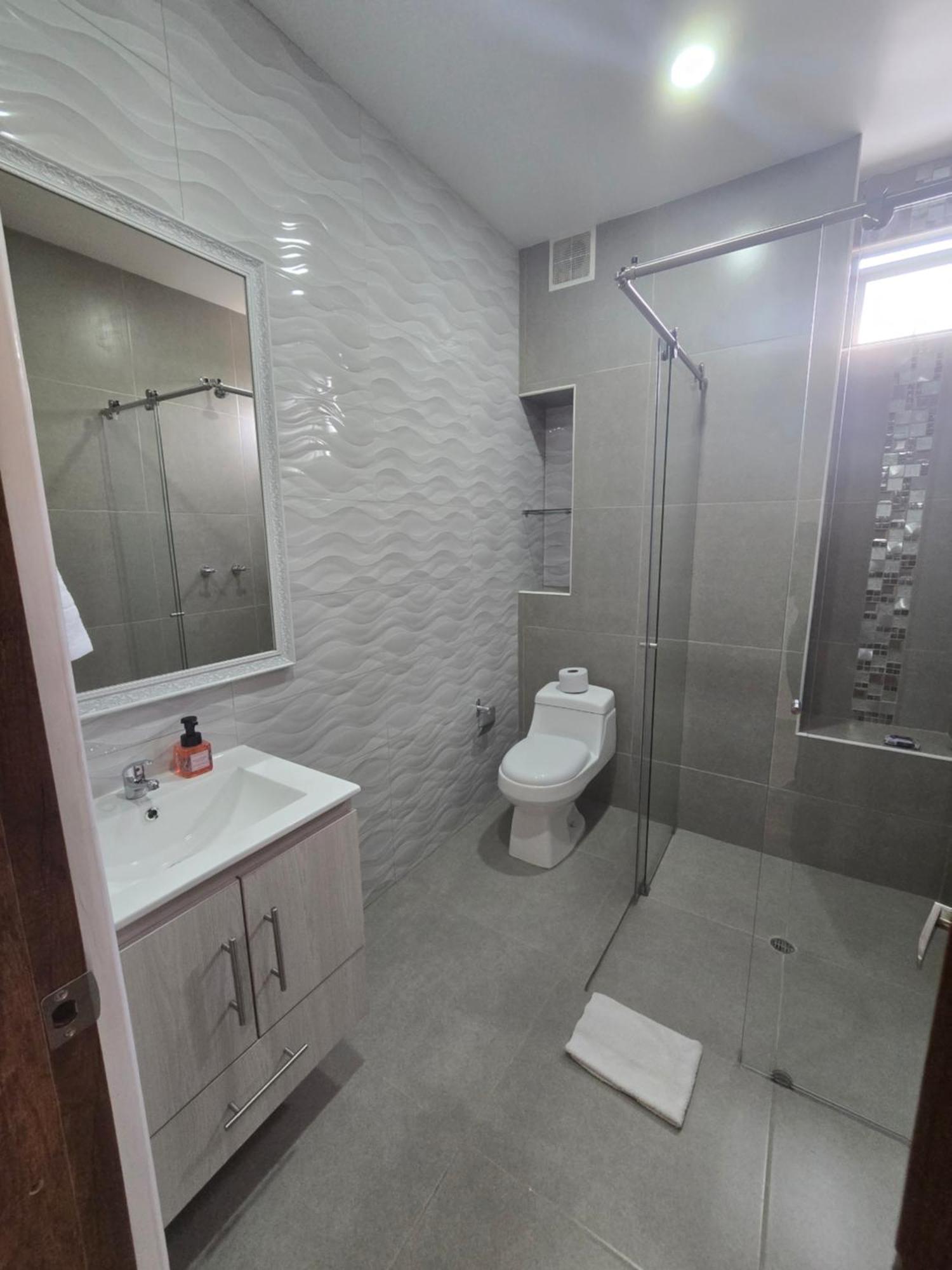 Apartamento Muy Cerca Del Aeropuerto Nuevo Familiar Lindo Y Acogedor