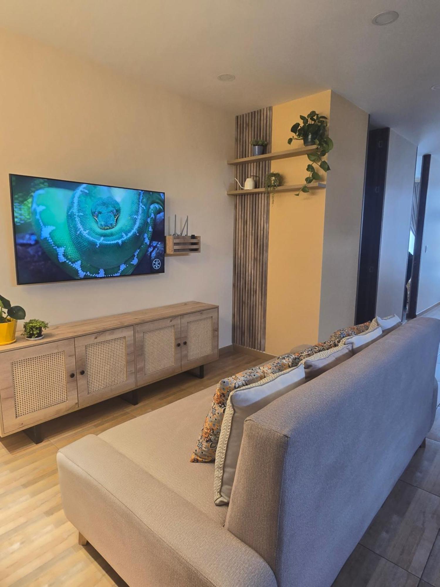 Apartamento Muy Cerca Del Aeropuerto Nuevo Familiar Lindo Y Acogedor *