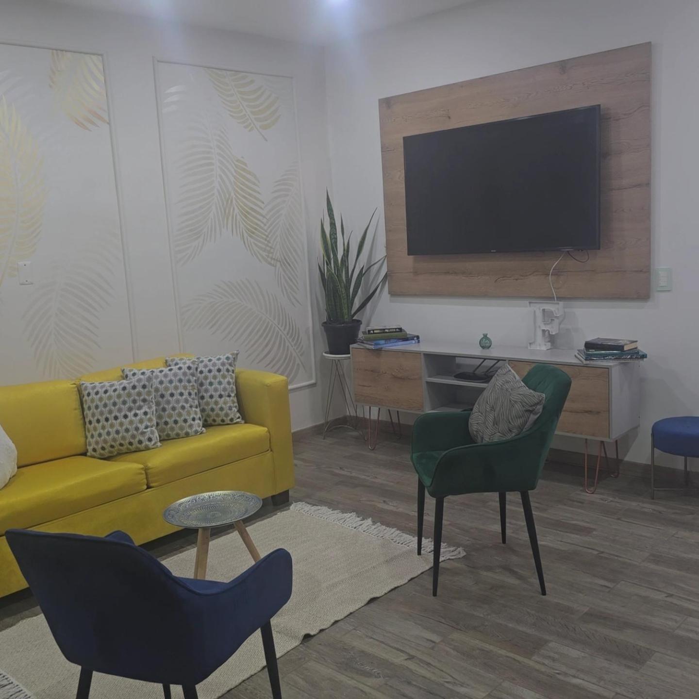 Muy Cerca Del Aeropuerto Nuevo Familiar Lindo Y Acogedor Apartamento