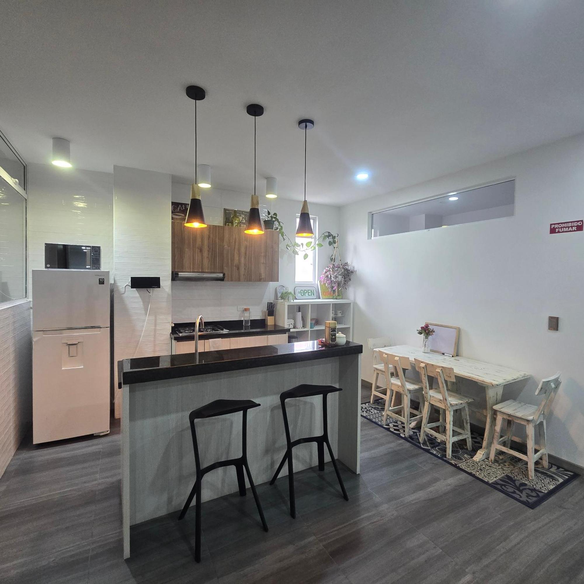 Muy Cerca Del Aeropuerto Nuevo Familiar Lindo Y Acogedor Apartamento