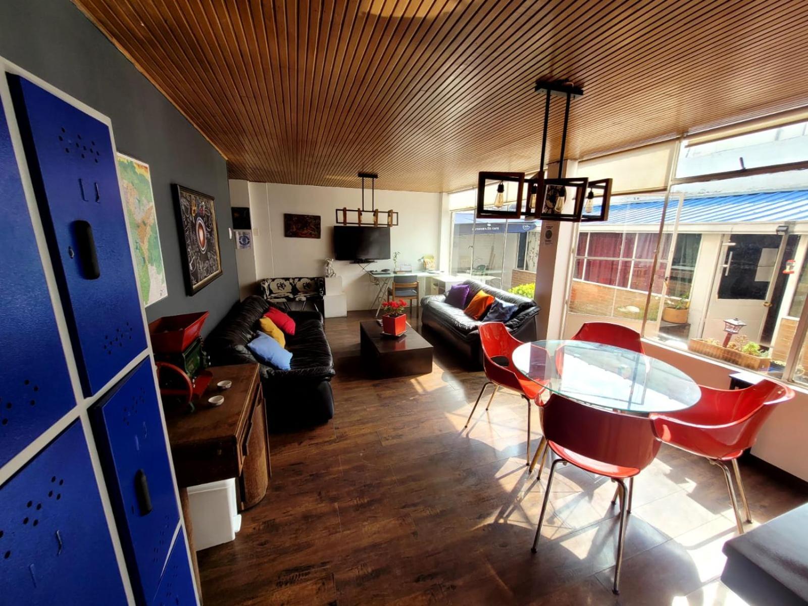 Hotel Unicentro, Clinica Santa Fe Bogota