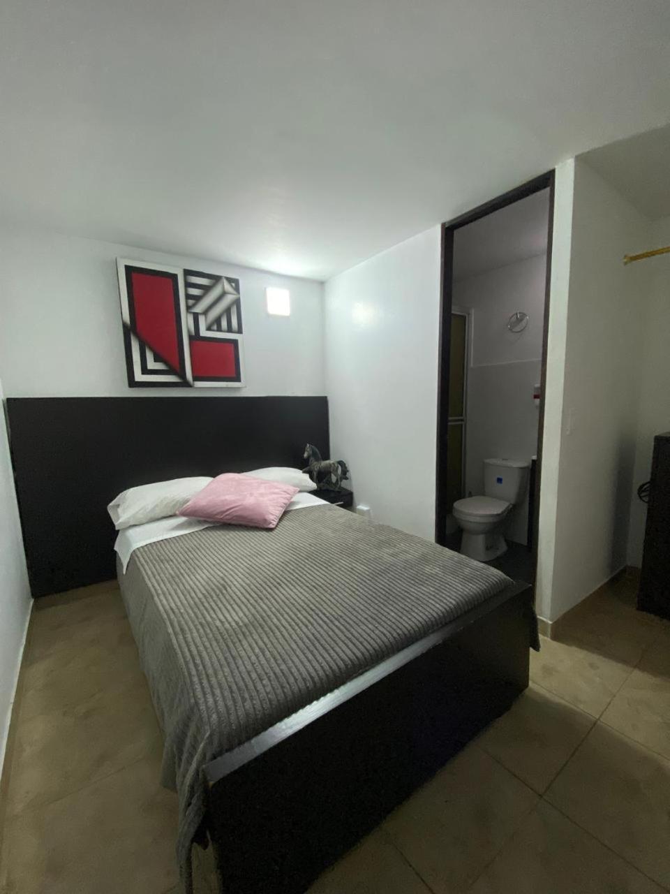 Guest house Destino Nomada Calle 11 N 1-38 Bogota