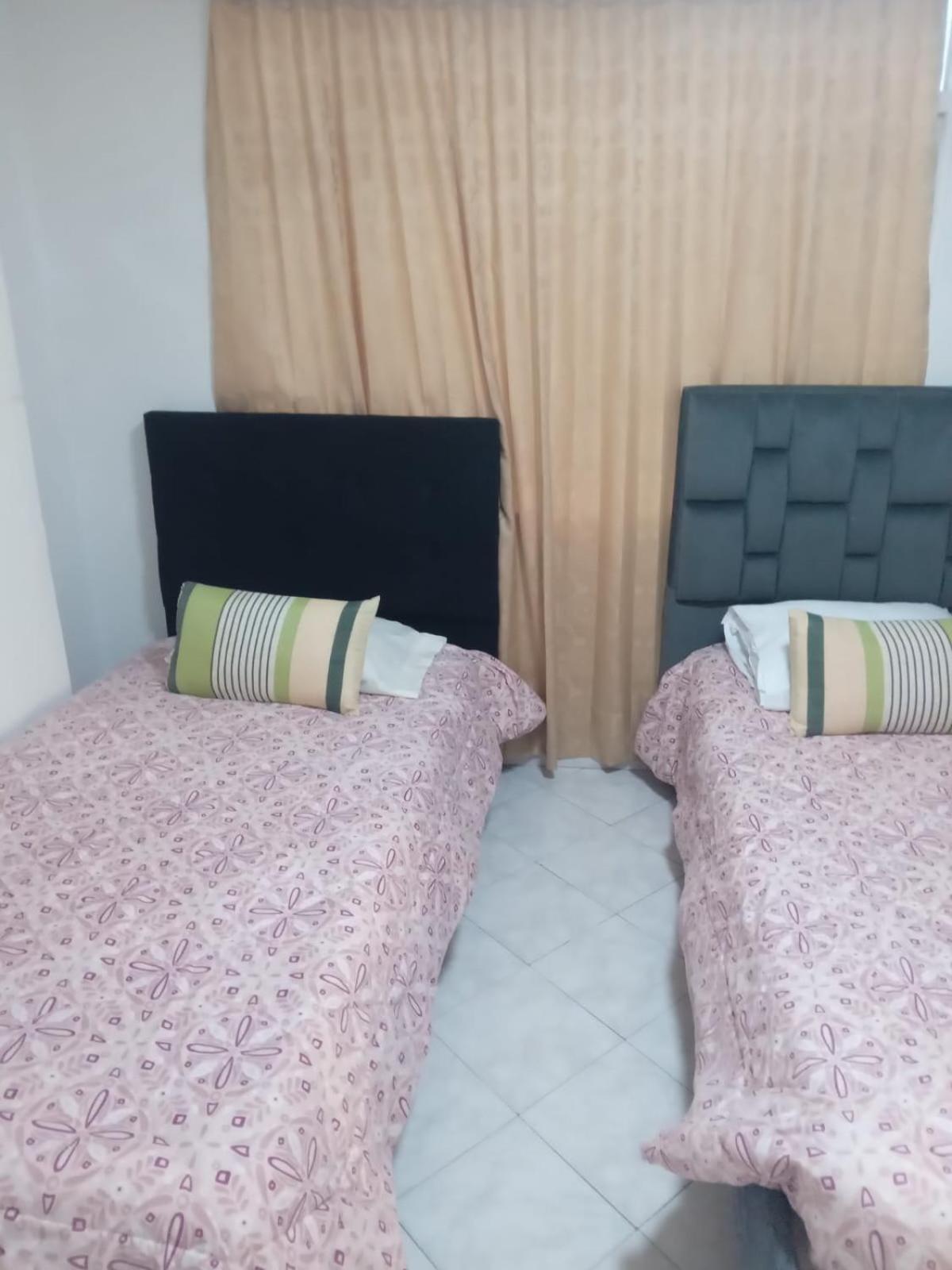 Elizabeth Hotel's International Bed & Breakfast *