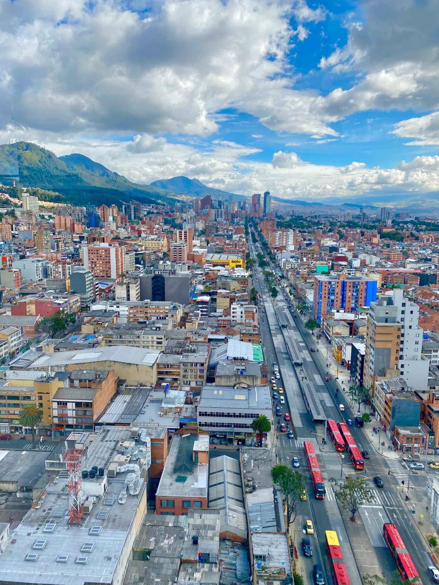 Vitra Vista A La Ciudad Iluminacion Comodidad Bogota