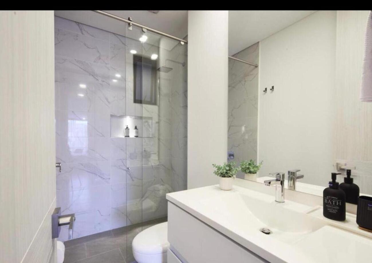 Chic Loft 701 Steps From El Virrey Park By Letoh Apartment Bogota