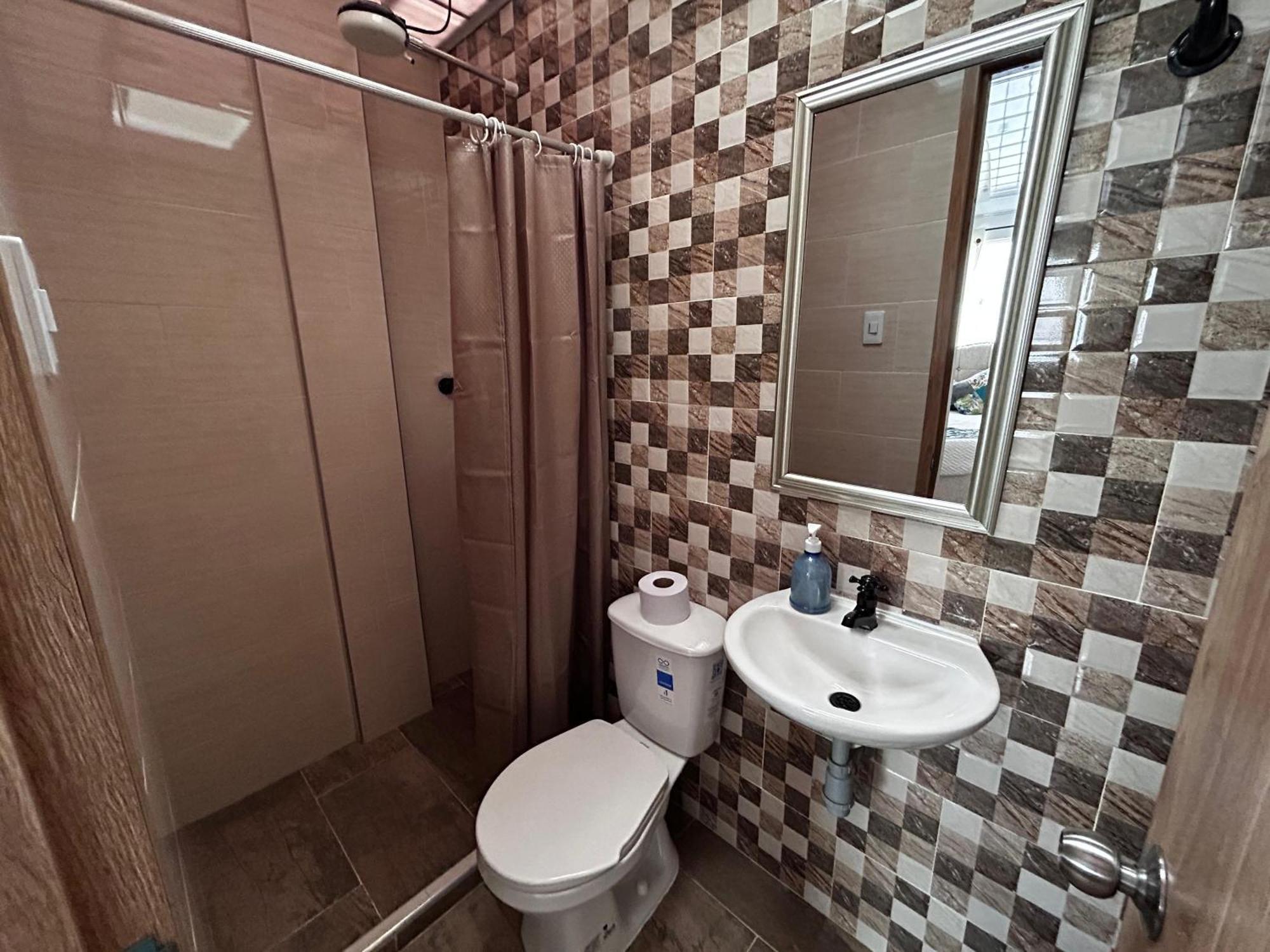 D Con Bano Privdo Guest house Bogota