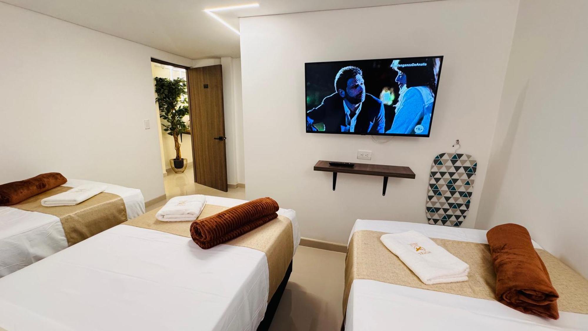 Jelt Aeropuerto Hotel 3*