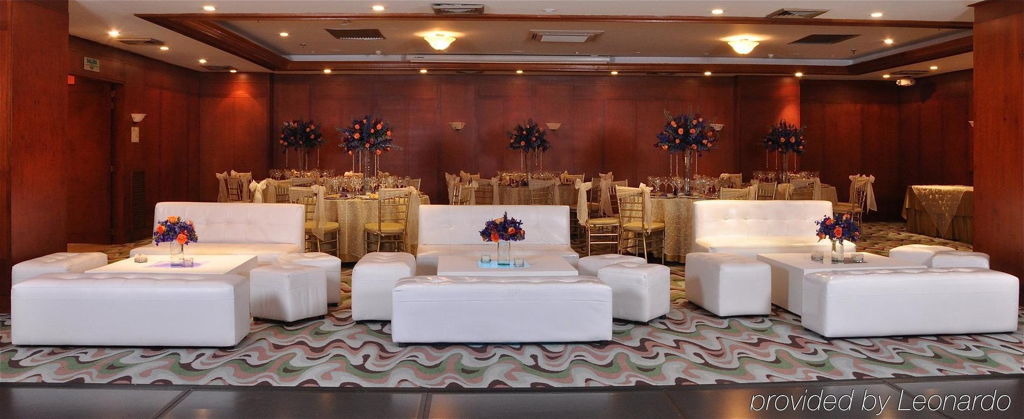Hotel Nh Collection Royal Teleport