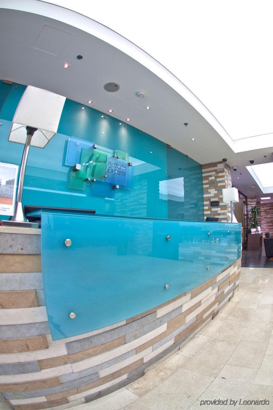 Hotel Express - Parque La 93 By Ihg
