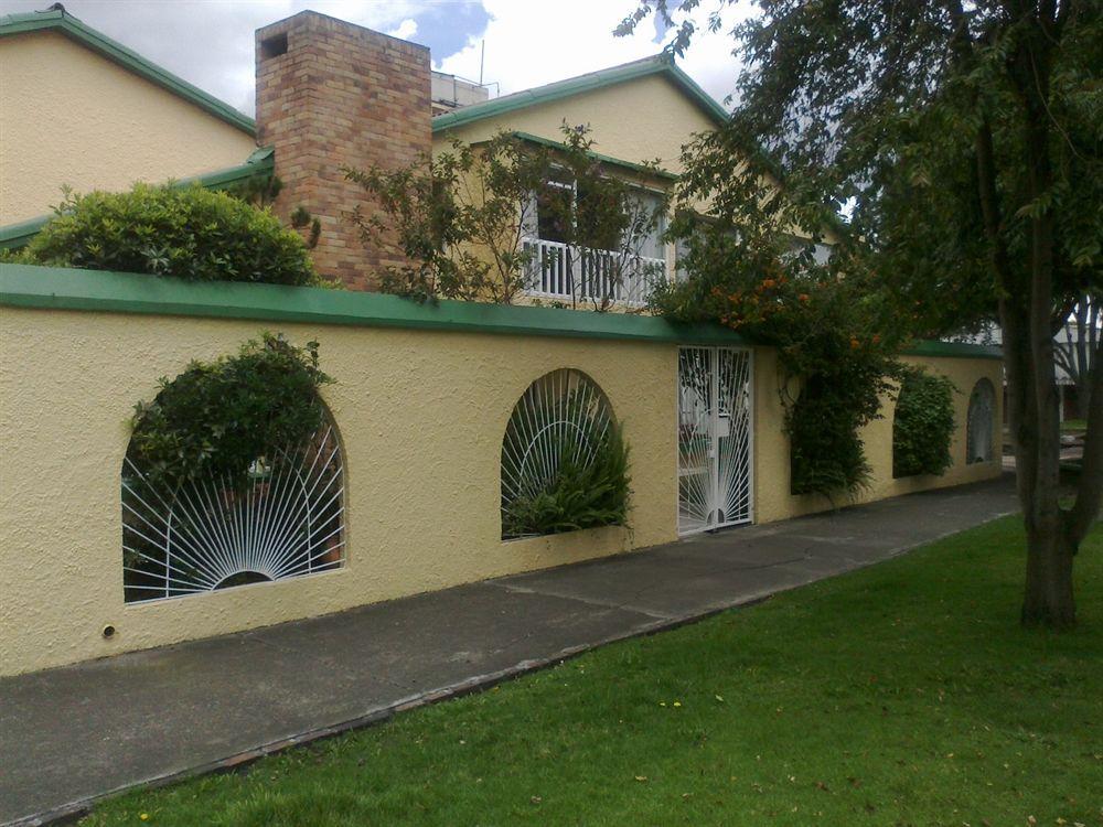 Hostel Real *