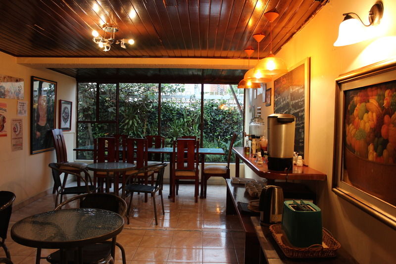Niza Norte Acomodação com café da manhã  3*