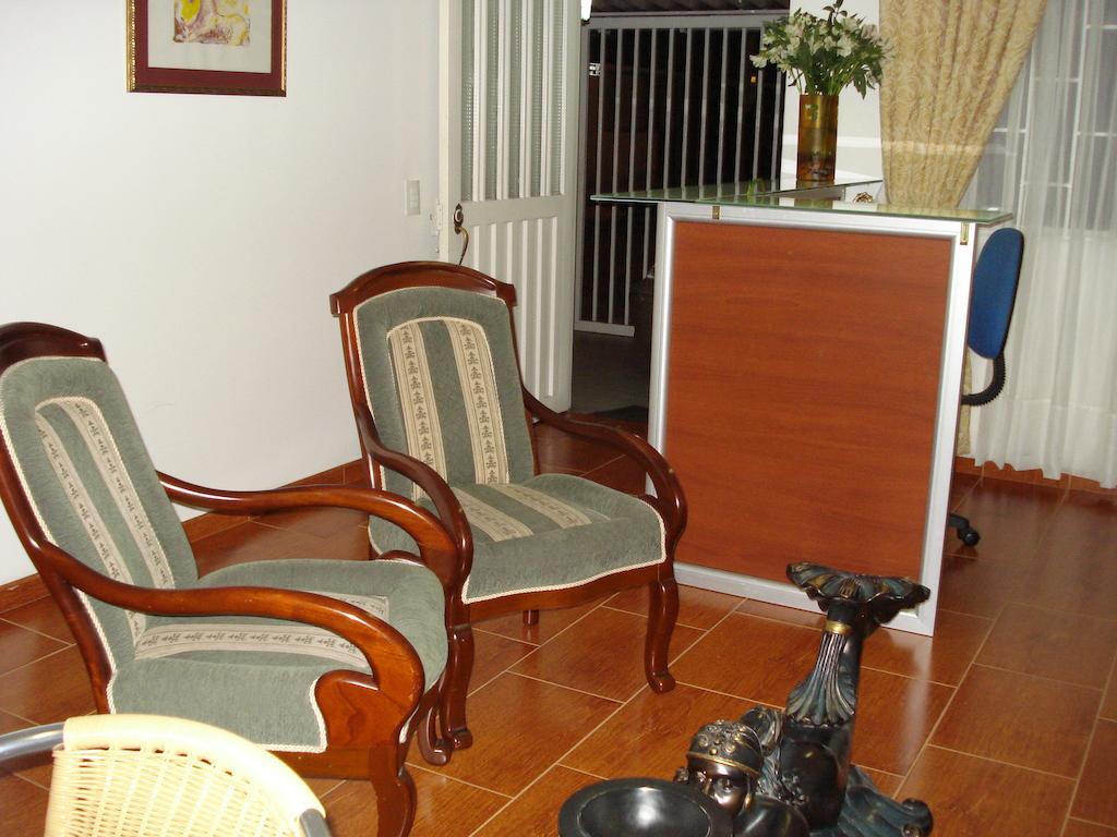 Acomodação com café da manhã  Casa Real 2*