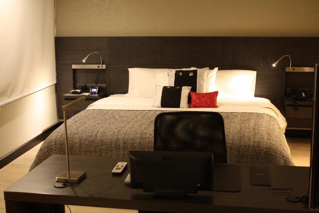 Casa Gaitan Cortes 4*
