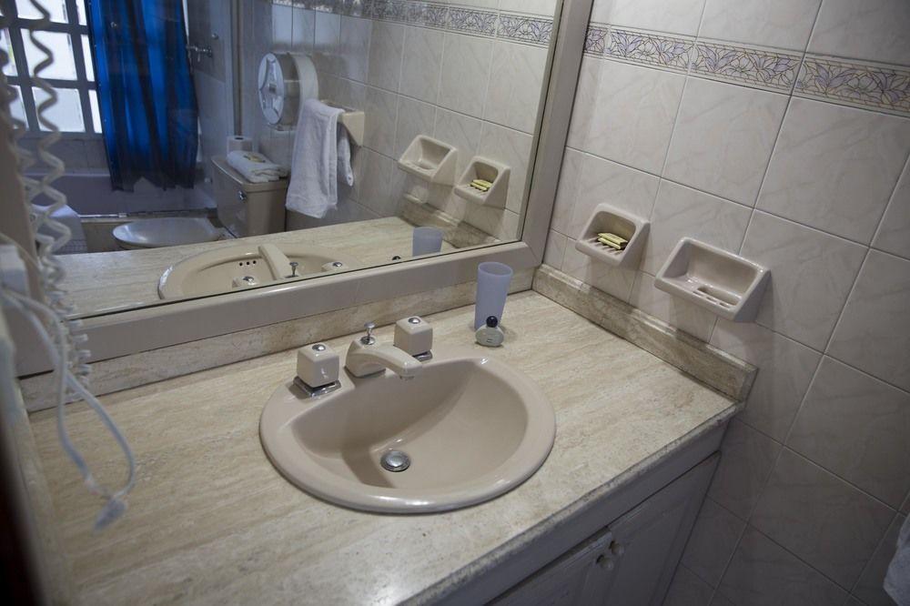Hostel Real *