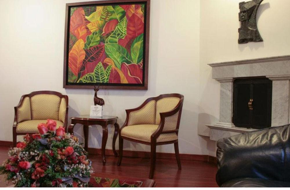 Andes Aparthotel