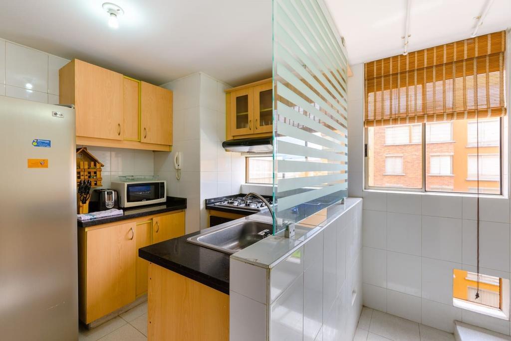 Apartamento Amoblado, Amplio, Ciudad Salitre Colombia Apartment Bogota