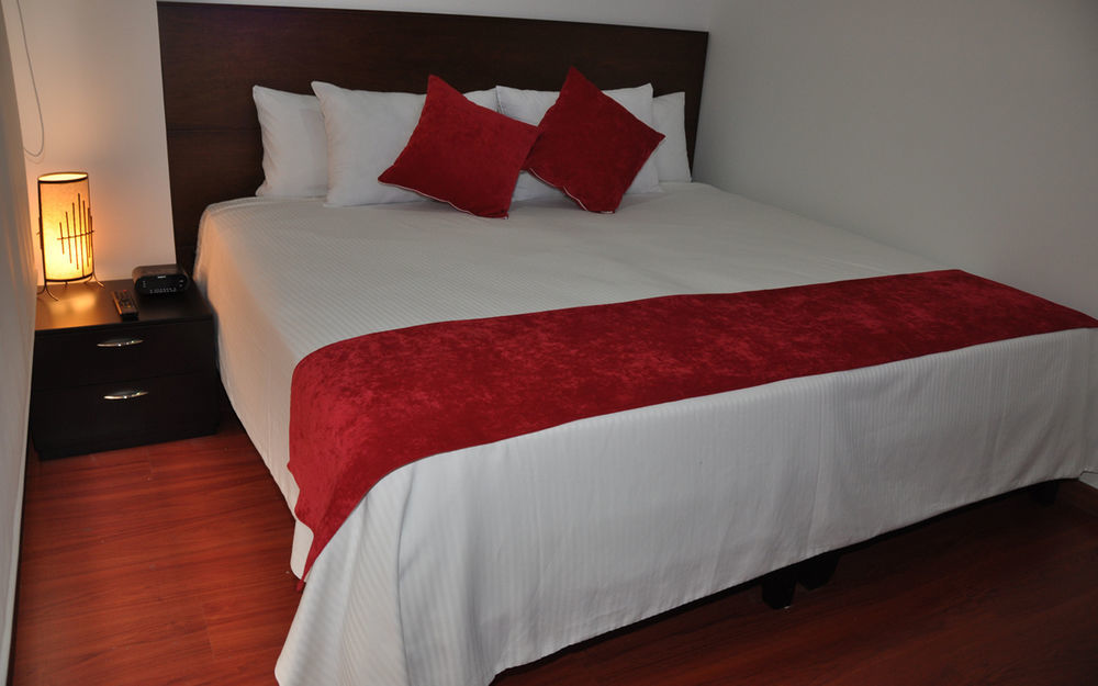 Plaza Modelia Aparthotel