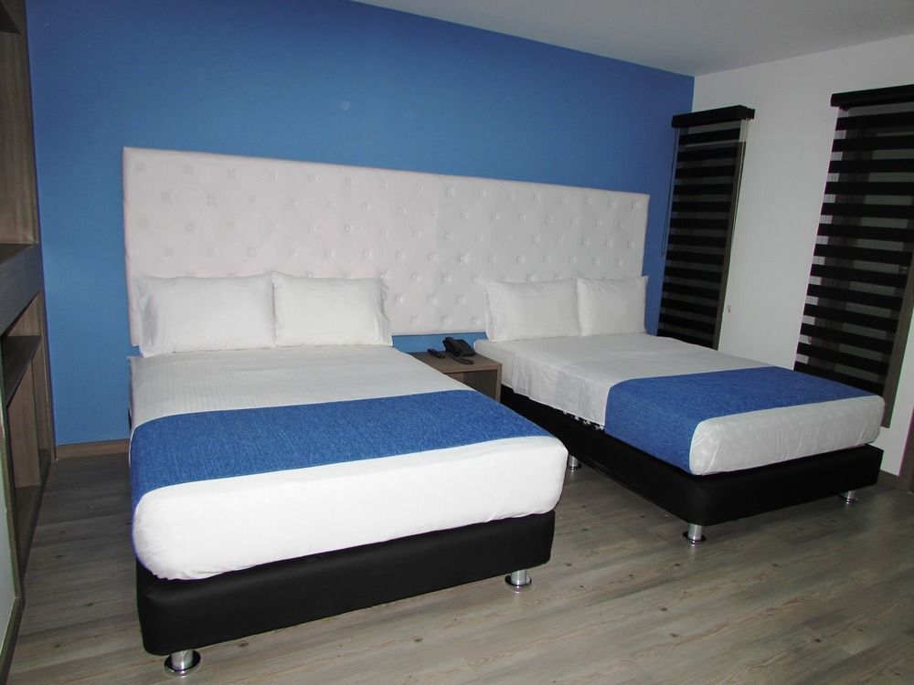 Hotel Aw Hotel Plaza Miranda 3*