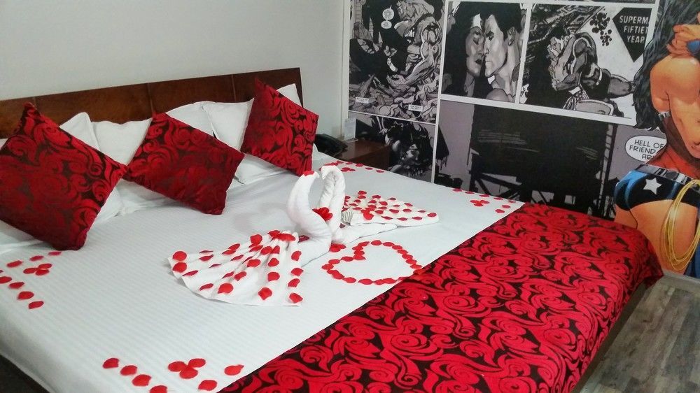 Comic Hotel 2*