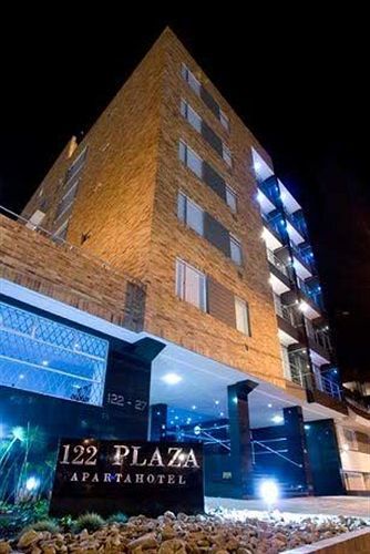 122 Plaza Aparthotel