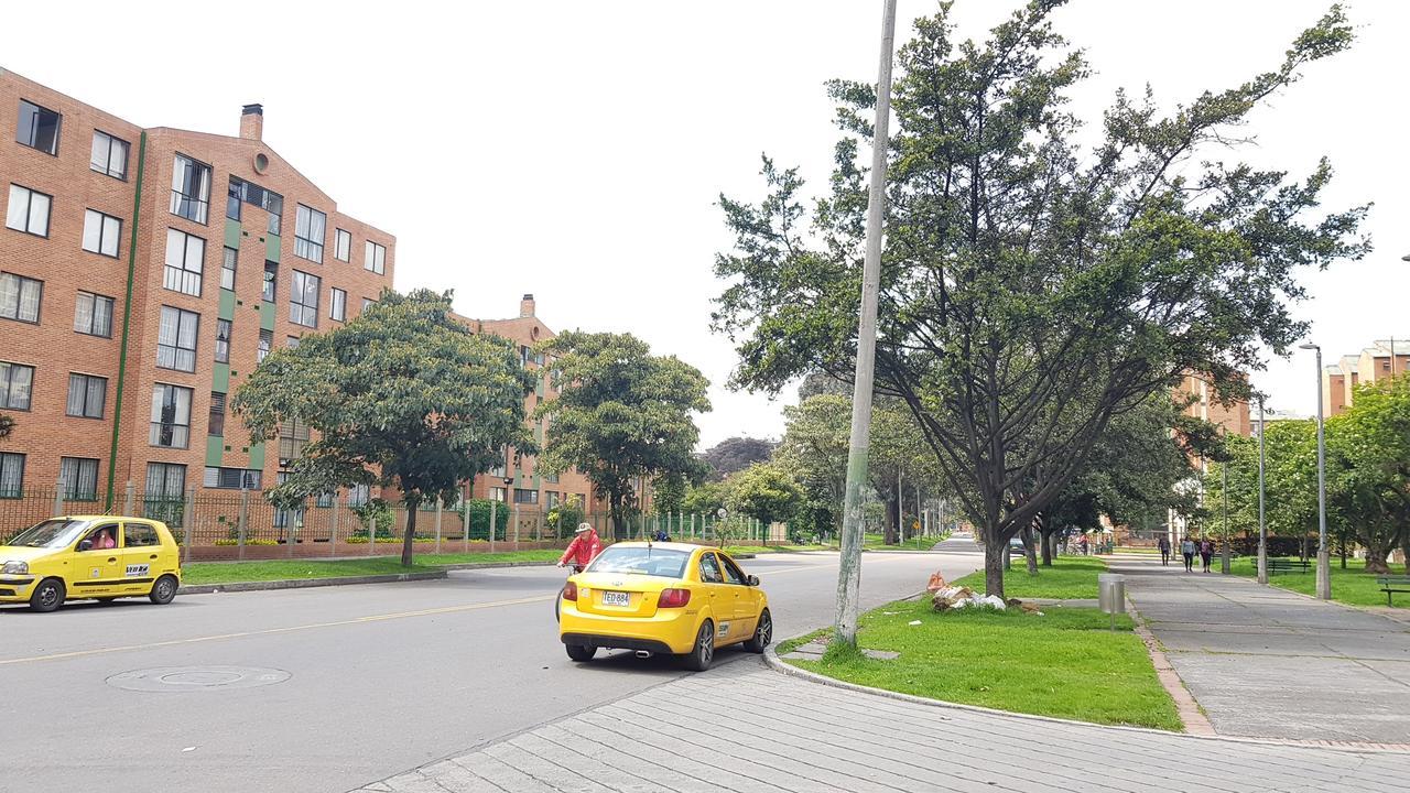 Apartamento Amoblado, Amplio, Ciudad Salitre Colombia