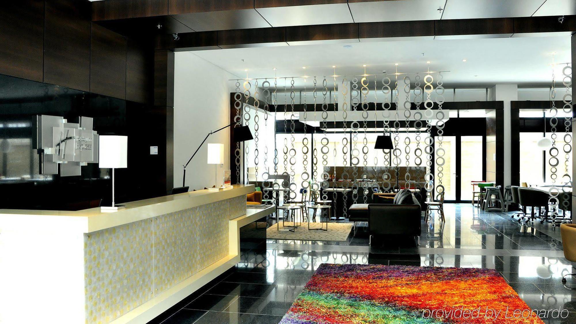 Express & Zona Financiera By Ihg Hotel
