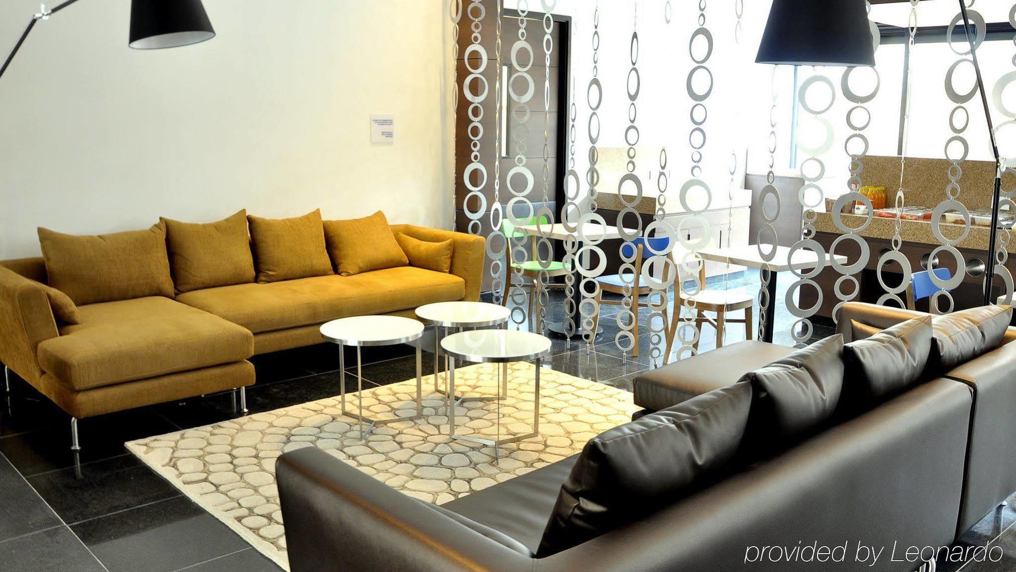 Hotel Express & Zona Financiera By Ihg