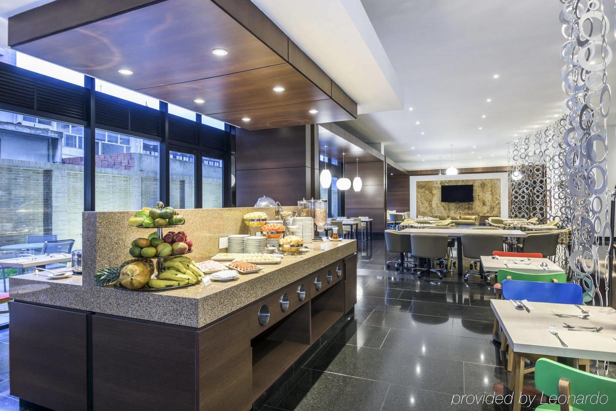 Express & Zona Financiera By Ihg Hotel