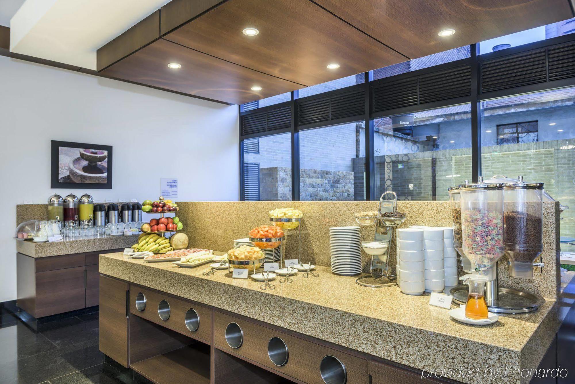 Express & Zona Financiera By Ihg Hotel