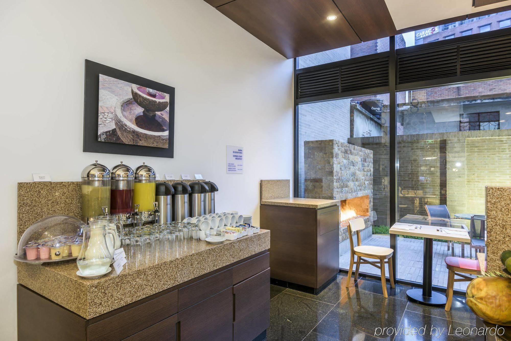 Hotel Express & Zona Financiera By Ihg