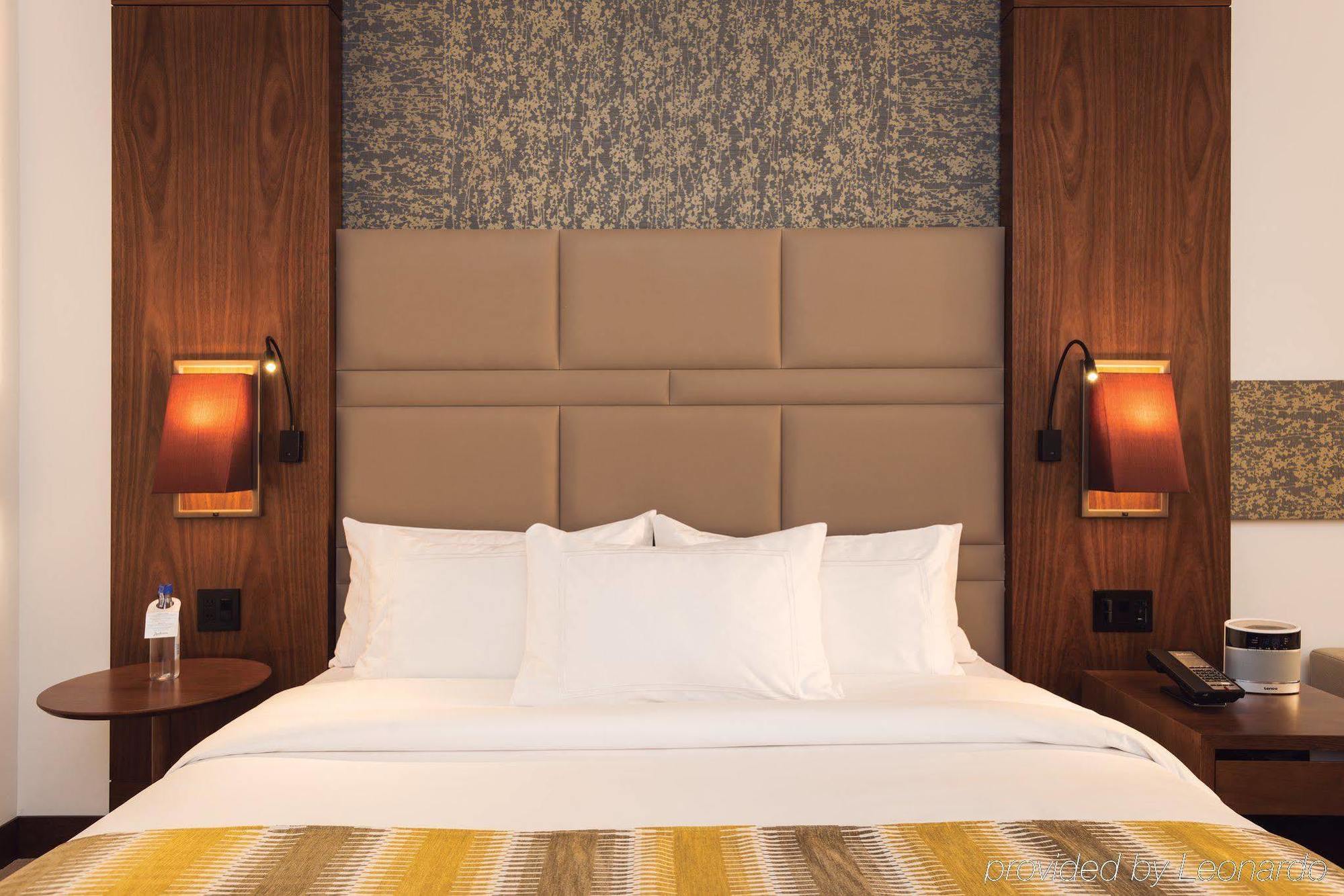 Nh Collection Royal Teleport Bogota