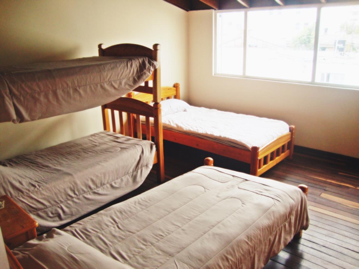 Arias Hostel *