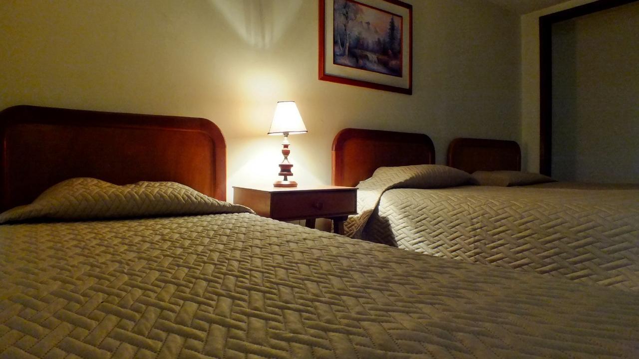 Arias Hostel *