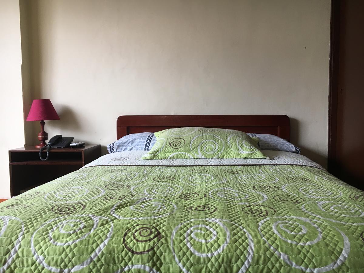 Hotel Manila Plaza Bogota