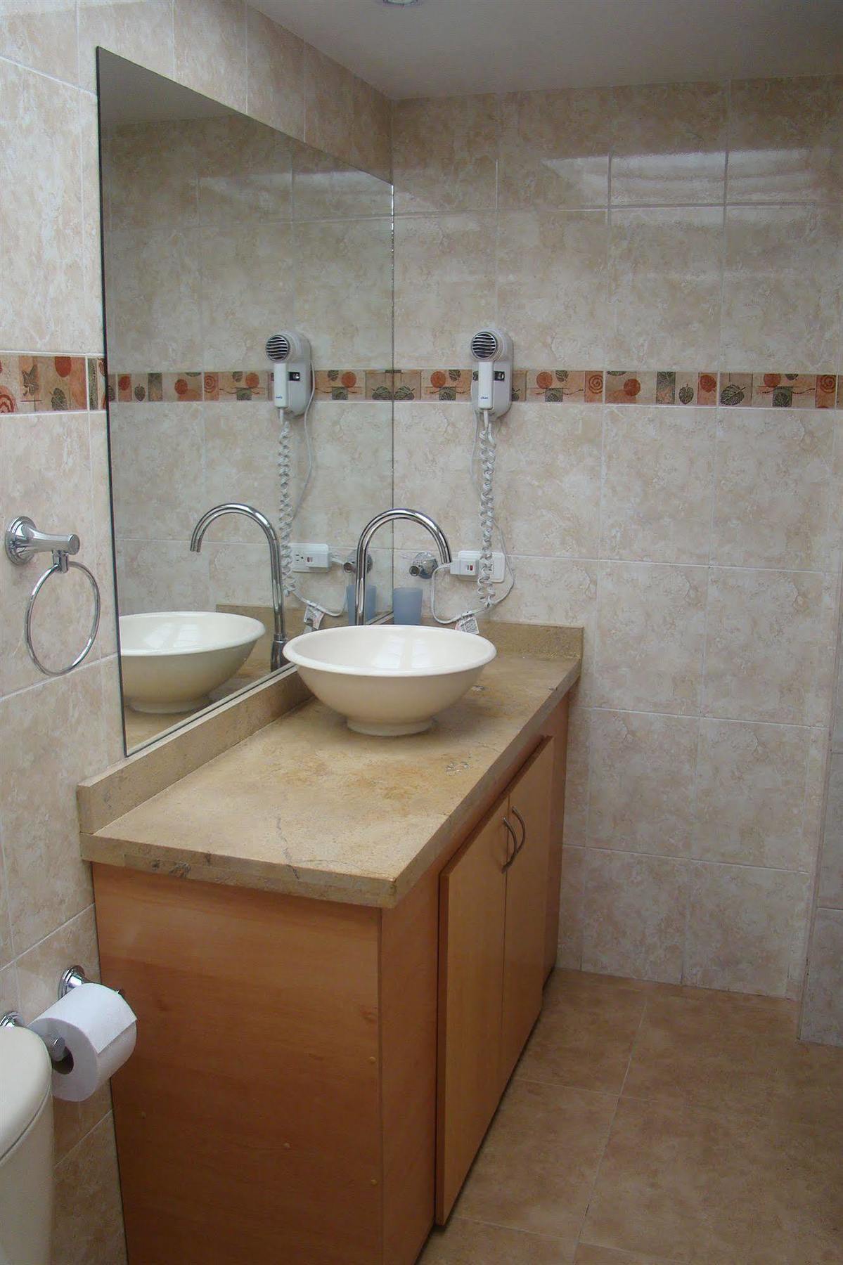 Hostel Real *