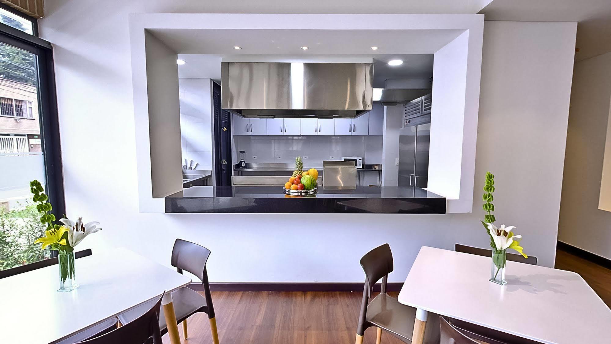 Hotel Az 4*