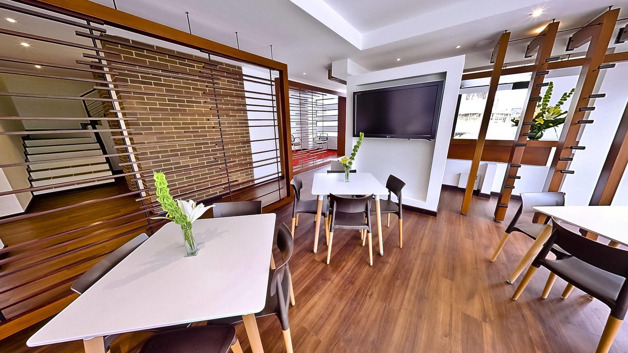 Az 4* Bogota