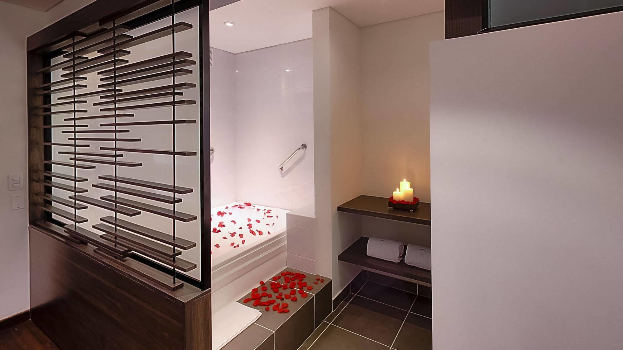 Az Hotel Bogota