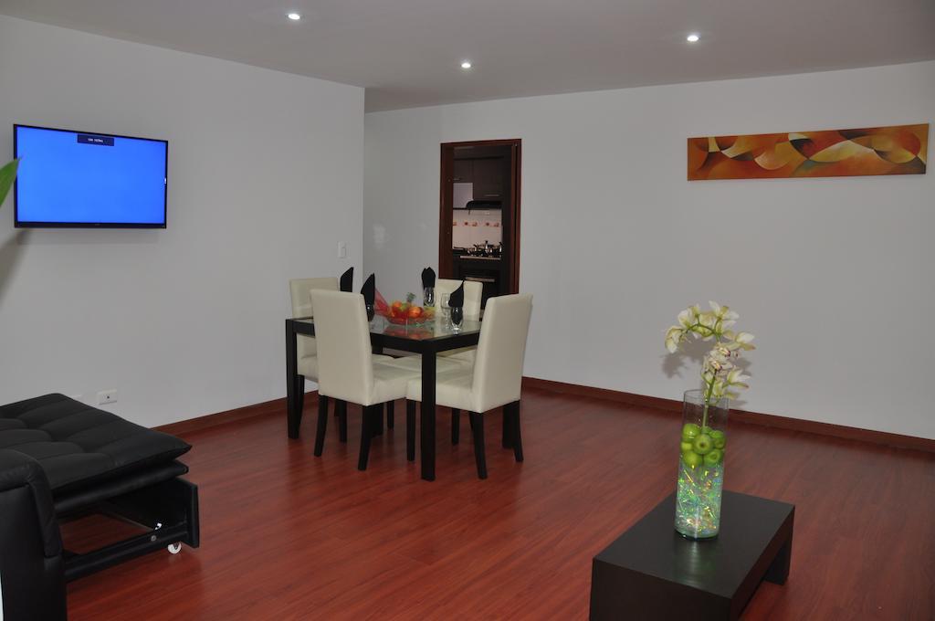 Plaza Modelia Aparthotel 3*